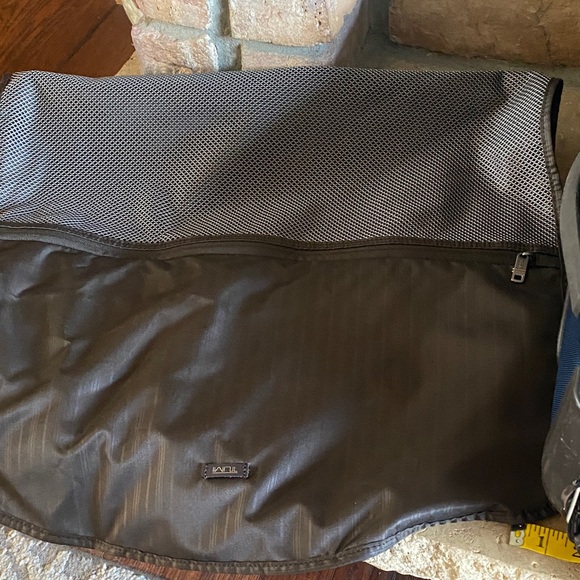 TUMI Short Trip Expandable Navy Spinner Luggage with Telescopic handle - Picture 11 of 15